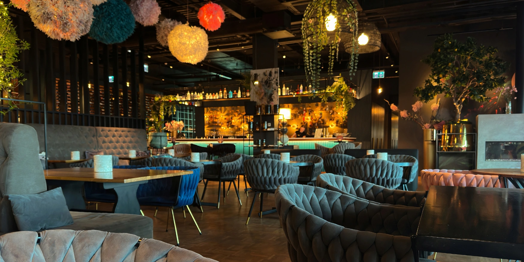 What is the average venue response time?