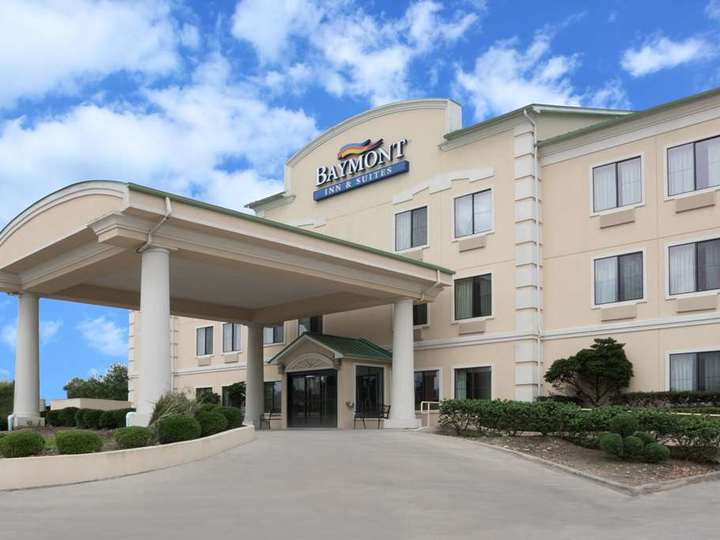 Baymont Inn and Suites Houston Intercontinental Airport