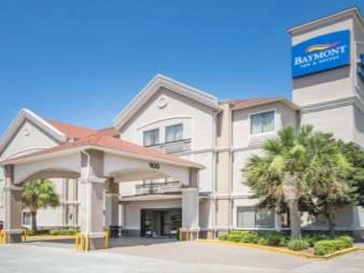 Baymont Inn and Suites Clute
