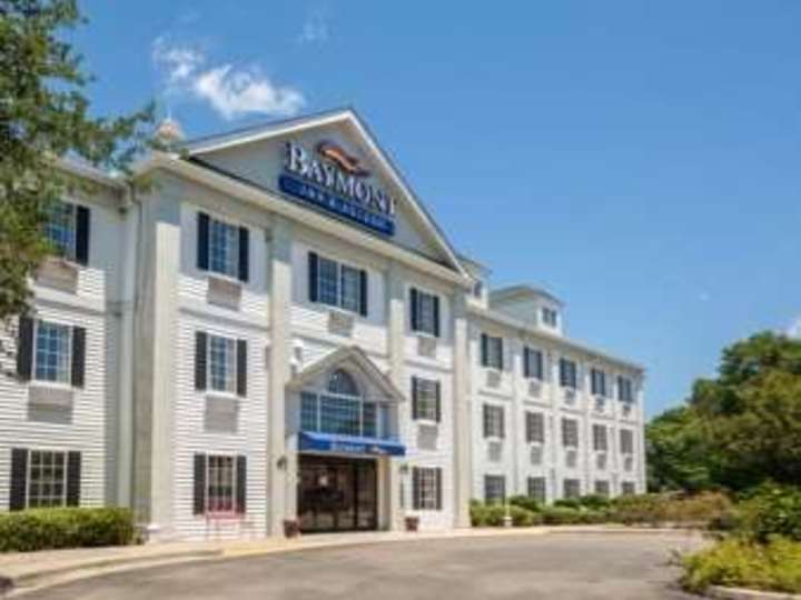 Baymont Inn and Suites Lafayette Airport