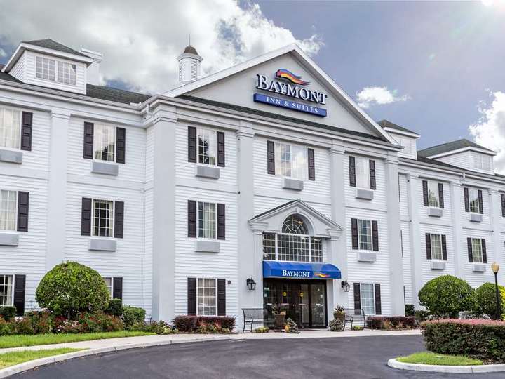 Baymont Inn and Suites Lakeland