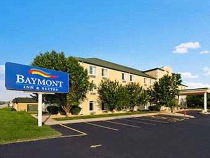 Baymont Inn and Suites DeKalb