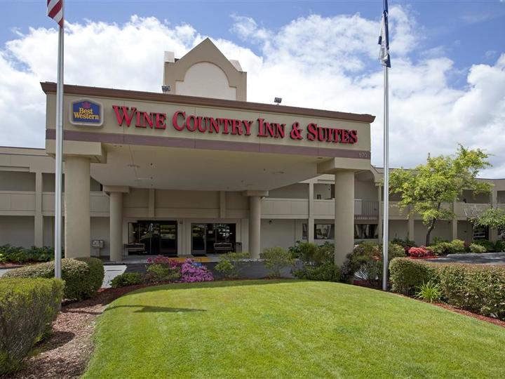 Best Western Plus Wine Country Inn and Suites