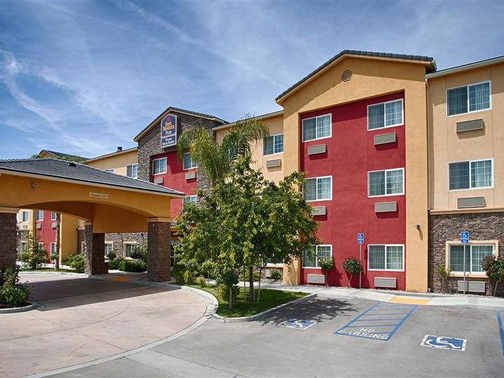 Best Western Plus Wasco Inn and Suites