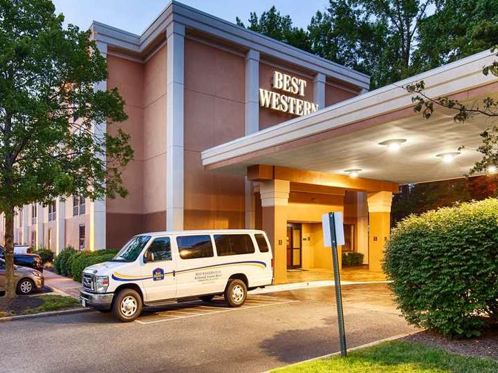 Best Western Plus Richmond Airport Hotel