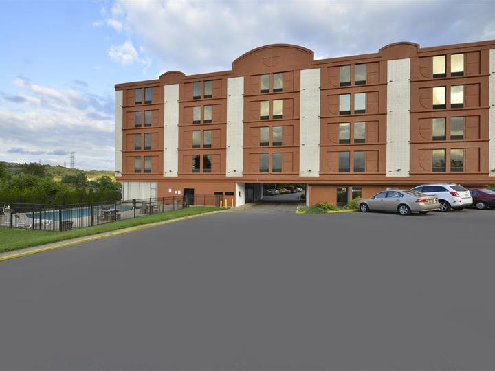 Americas Best Value Inn and Suites Independence Cleveland