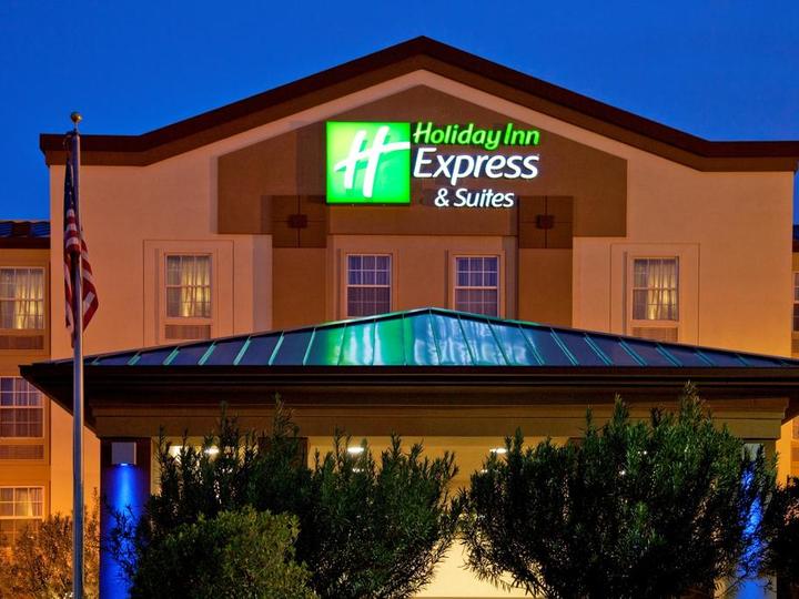 Holiday Inn Express And Suites Phoenix Airport