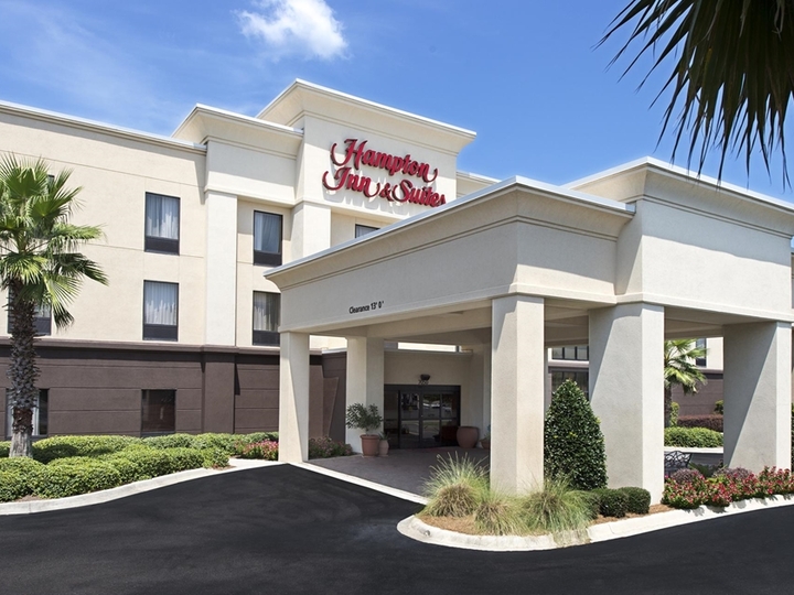 Hampton Inn   Suites Pensacola I 10 N at Univ Twn Plaza FL