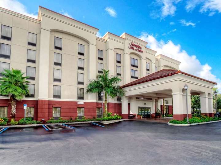 Hampton Inn   Suites Fort Myers Estero FGCU FL