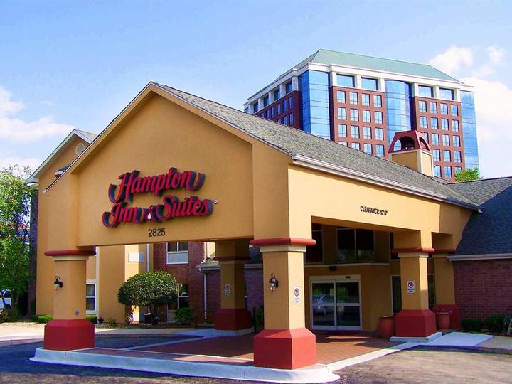 Hampton Inn   Suites Chicago Hoffman Estates