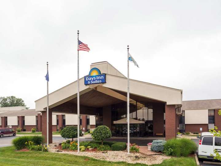 Days Inn and Suites Northwest Indianapolis