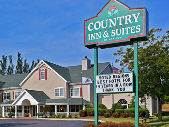 Country Inn and Suites By Carlson  Freeport  IL