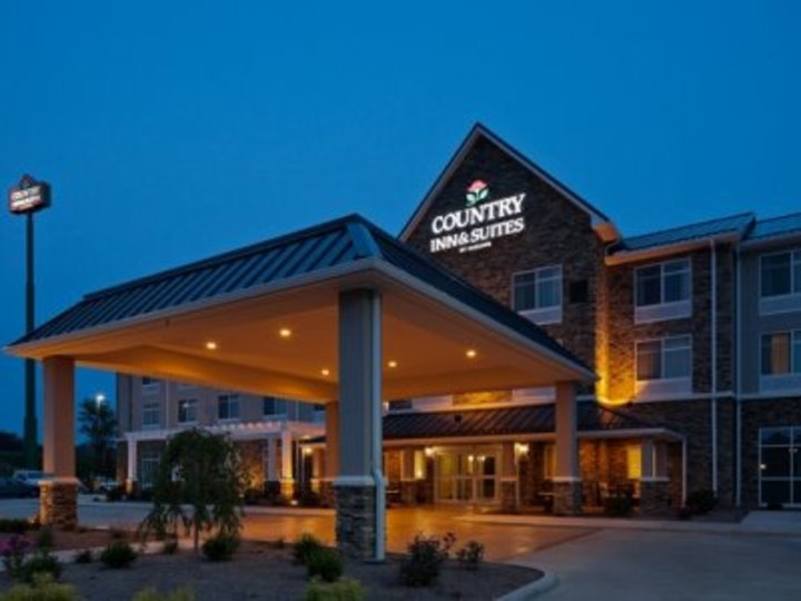 Country Inn and Suites By Carlson  Dover  OH