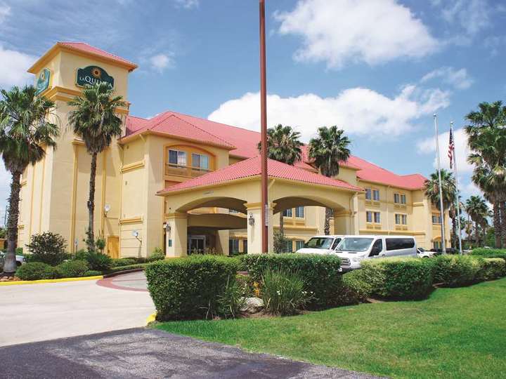 La Quinta Inn and Suites Tomball