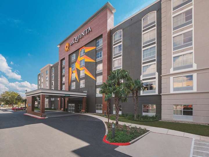 La Quinta Inn and Suites San Antonio Downtown