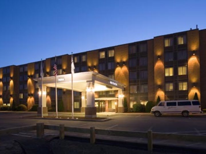 Radisson Hotel and Suites Chelmsford Lowell