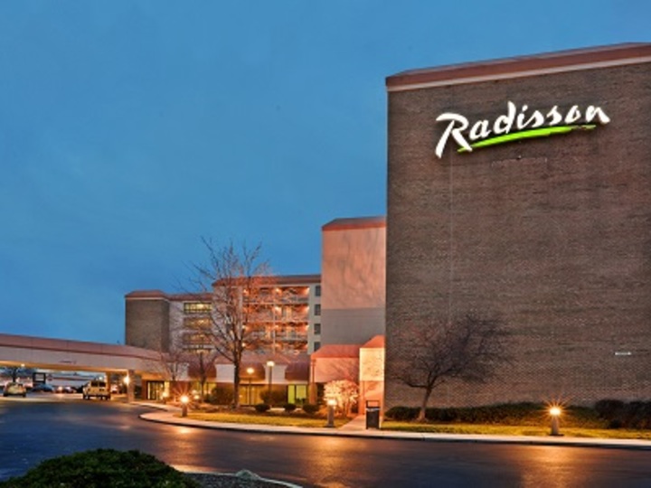 Radisson Hotel Cleveland Airport West