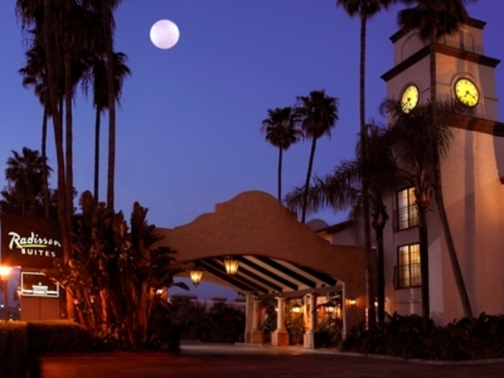 Radisson Suites Hotel Anaheim   Buena Park