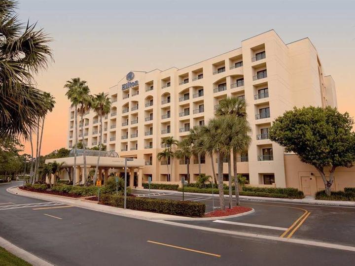 Hilton Boca Raton Suites