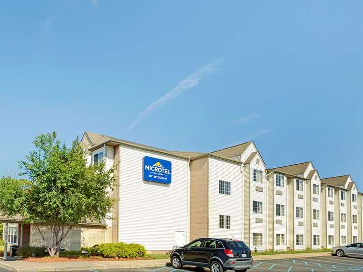 Microtel Inn and Suites by Wyndham Roseville Detroit Area