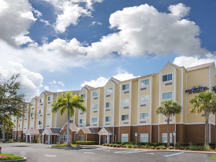 Microtel Inn and Suites by Wyndham Lehigh