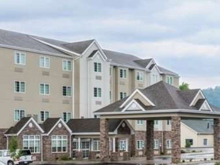 Microtel Inn and Suites by Wyndham New Martinsville
