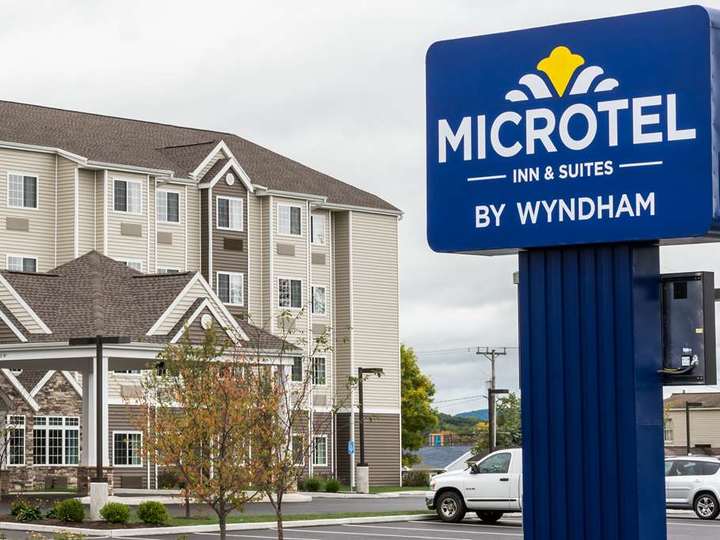 Microtel Inn and Suites by Wyndham Altoona