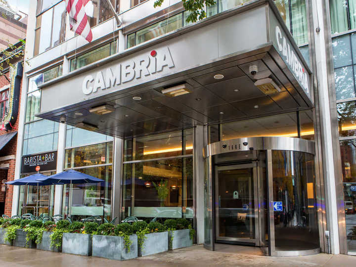 Cambria Hotel And Suites Chicago Magnificent Mile
